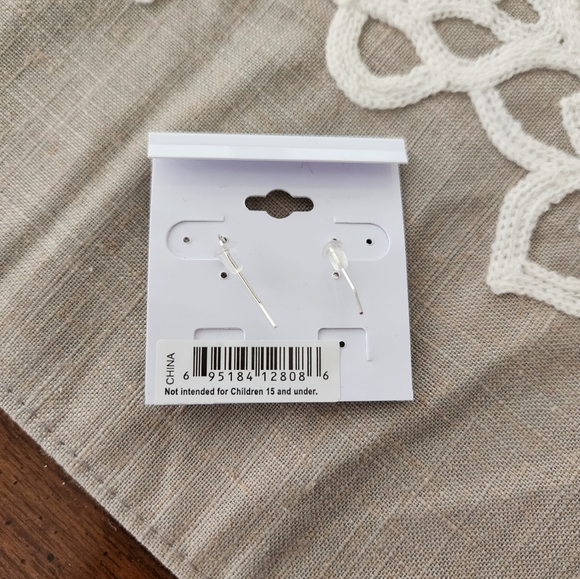 💥SALE💥Main Street, NWT,Amethyst,Dangle Earrings - Picture 2 of 3